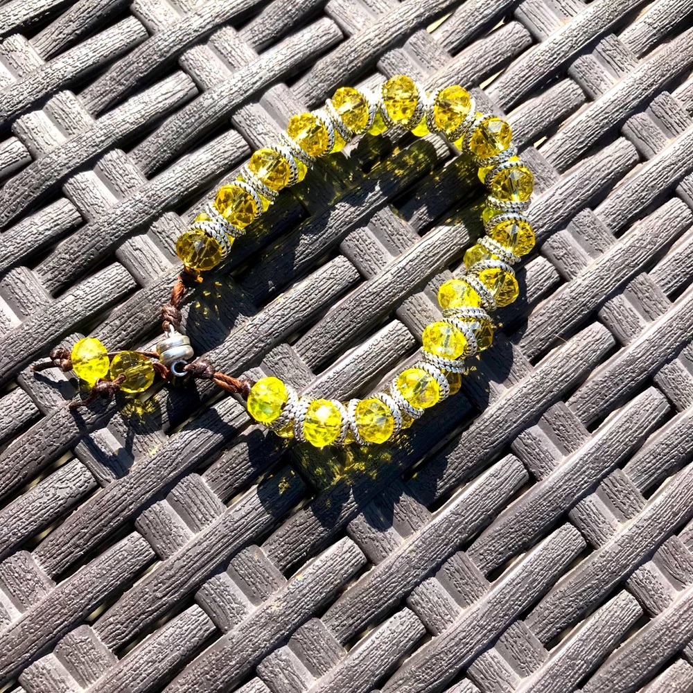 Crystal woven bracelet with tiny strong magnets. - Picture 6 of 7